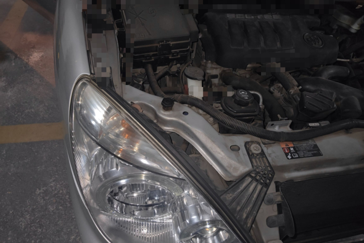 别克GL8 2014款 2.4L 经典版局部细节9005