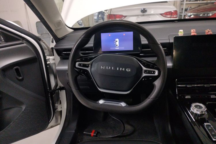 五菱汽车 五菱E5 2024款 410km 标准版中控内饰13