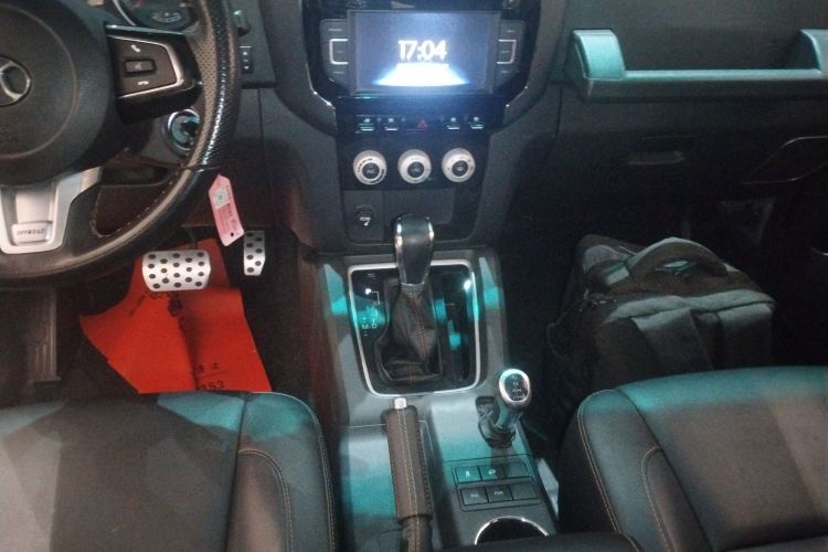 北京越野 北京BJ40 2016款 40L 2.3T 自动四驱尊享版中控内饰18