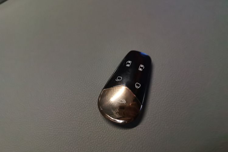 岚图汽车 岚图梦想家 2022款 0碳版 梦+智享包 475km中控内饰11