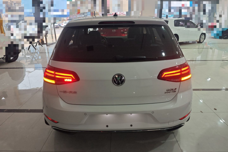 大众 高尔夫 2020款 200TSI DSG舒适进取版车身外观6