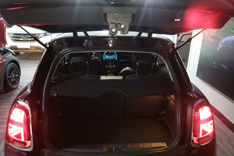 MINI 2019款 1.5T COOPER 经典派局部细节23