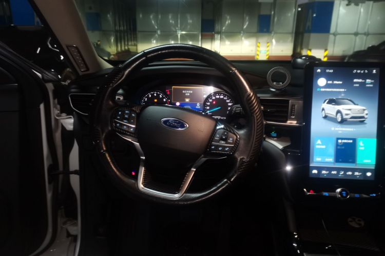 福特 探险者 2020款 EcoBoost 285 四驱风尚版 6座中控内饰13