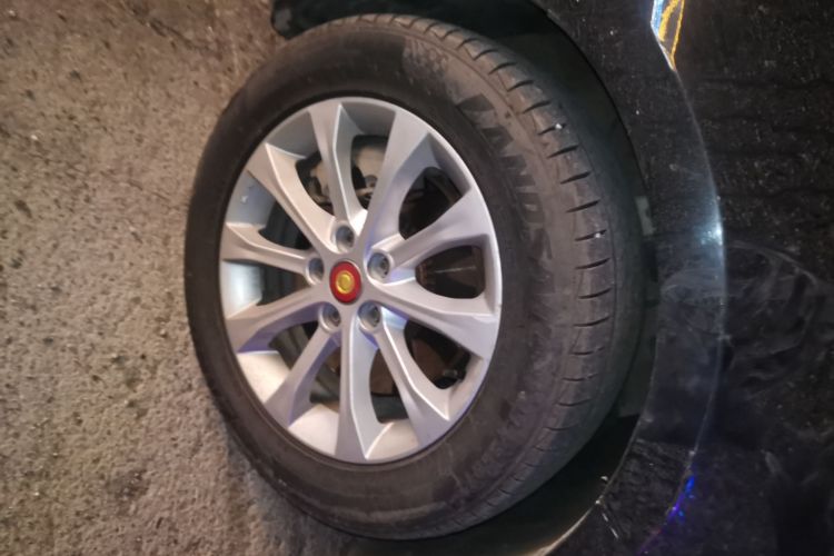 红旗H7 2015款 2.0T 豪华型车身外观6007