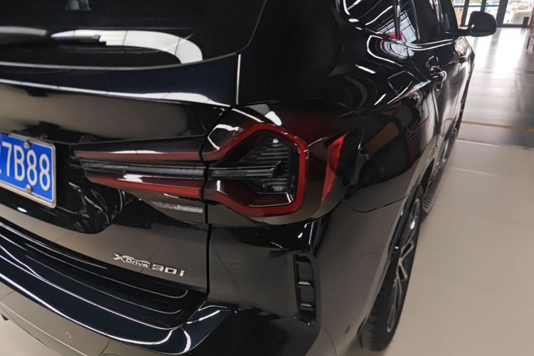 宝马X3 2023款 xDrive30i 领先型 M曜夜套装车身外观6006