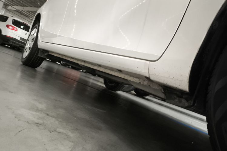 丰田 威驰FS 2017款 1.5L CVT锋驰版局部细节9001