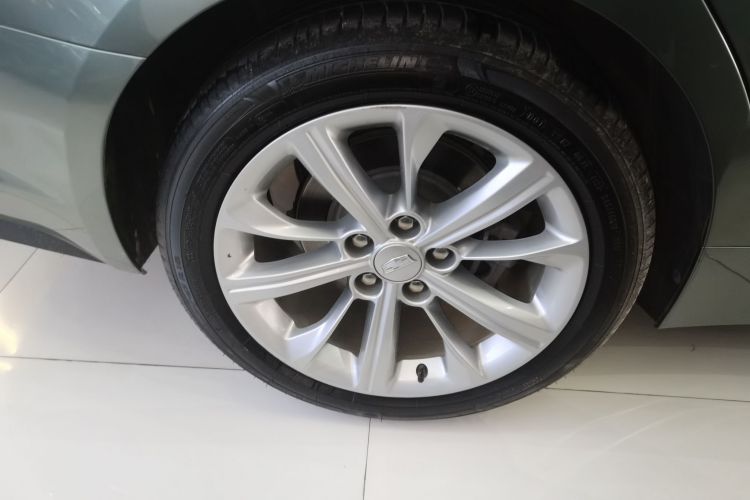 凯迪拉克CT5 2024款 28T 豪华型Pro车身外观6008