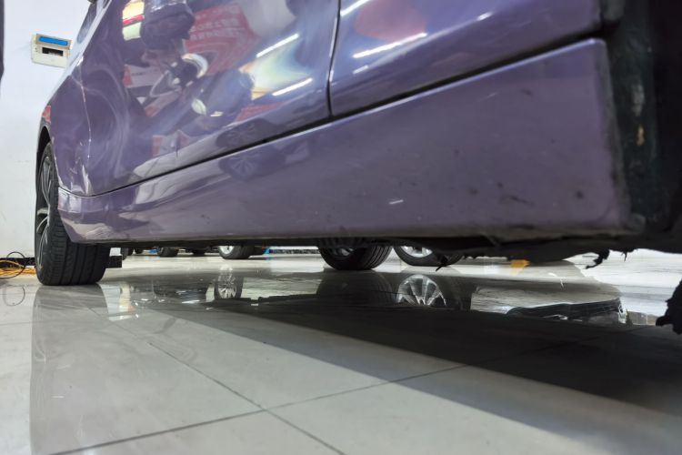 宝马2系(进口) 2018款 220i 敞篷轿跑车 运动设计套装局部细节9001