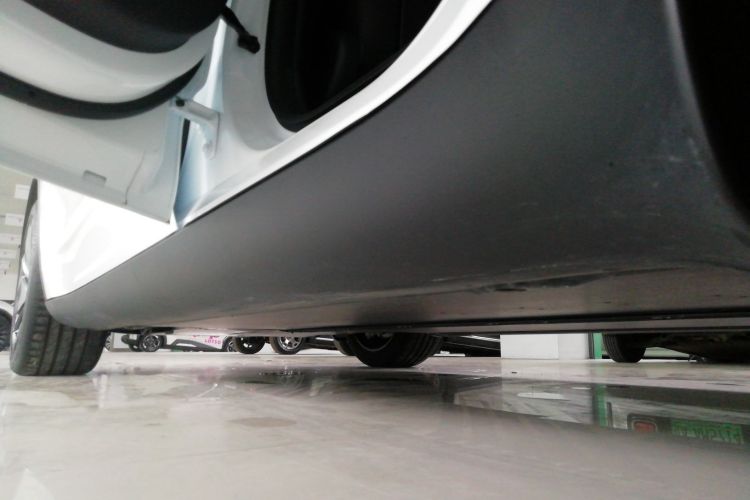 特斯拉 Model Y 2025款 后轮驱动版局部细节9002