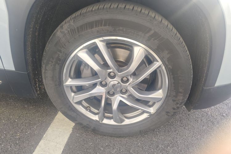 蔚来ES6 2020款 420KM 运动版车身外观10