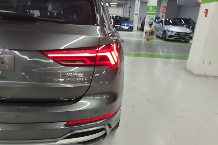 奥迪Q3 2023款 35 TFSI 时尚动感型（1.5T）车身外观6006
