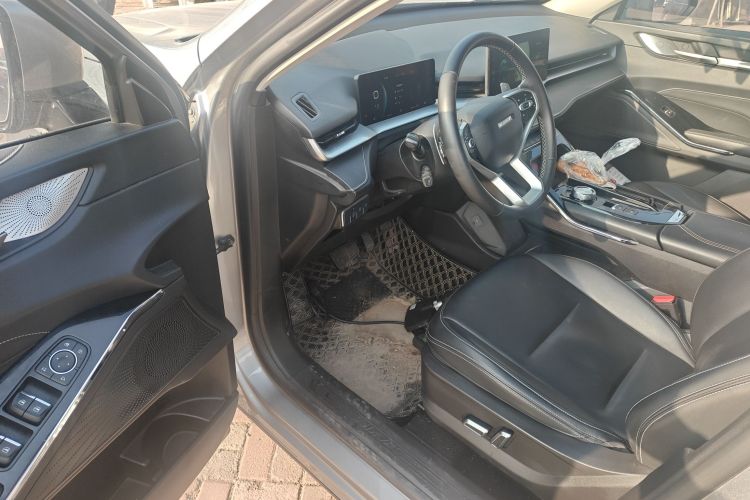 哈弗H6 2021款 第三代 1.5T 自动两驱Pro中控内饰20