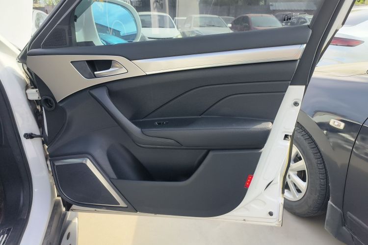 哈弗H7 2016款 蓝标H7 2.0T 自动豪华型中控内饰7005