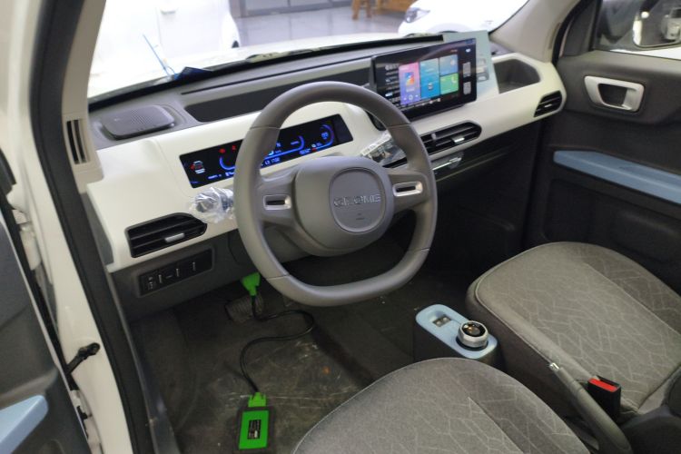 吉利银河 2024款 熊猫mini 200km 耐力熊中控内饰13