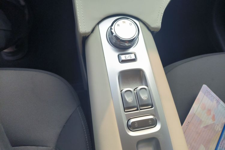 长安启源 长安Lumin 2025款 205km 香沁款中控内饰18