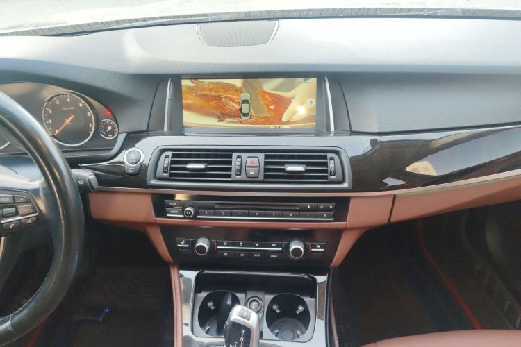 宝马5系 2017款 525Li 领先型中控内饰16