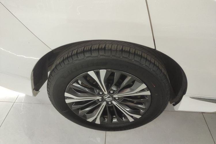 本田UR-V 2020款 370TURBO 四驱尊享版车身外观6008