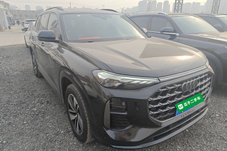 奥迪Q6 2023款 40 TFSI quattro 观云型 Light 飞骑套装车身外观3