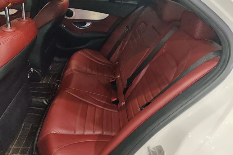 奔驰C级 2015款 C 300 运动版中控内饰7004