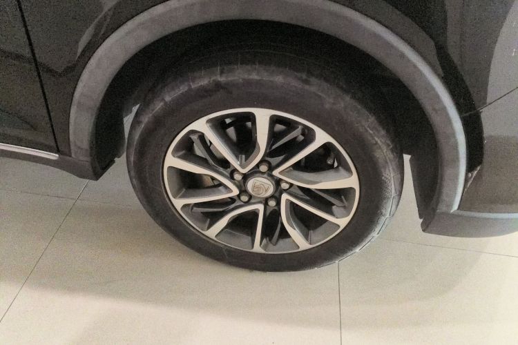 宝骏730 2017款 1.8L iAMT豪华型 7座车身外观10