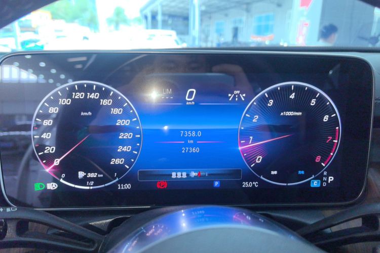 奔驰C级 2023款 C 260 L中控内饰14