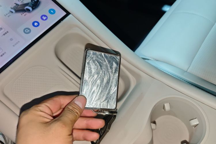 智己汽车 智己LS6 2025款 灵蜥智驾版中控内饰11