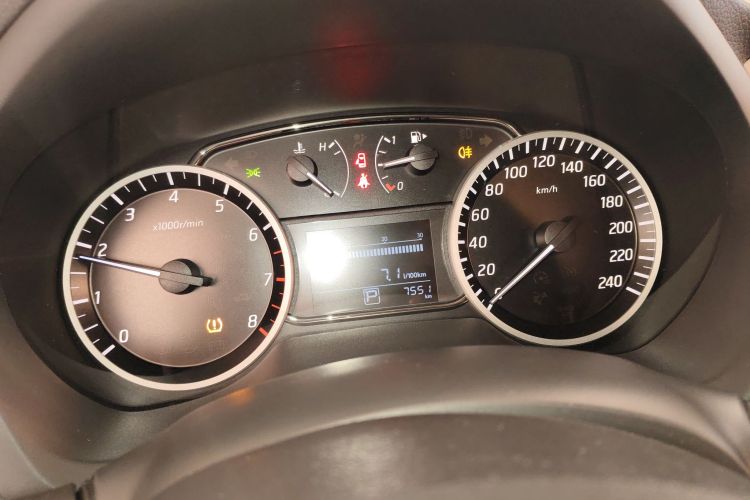 日产 轩逸 2022款 经典 1.6XE CVT舒适版中控内饰14