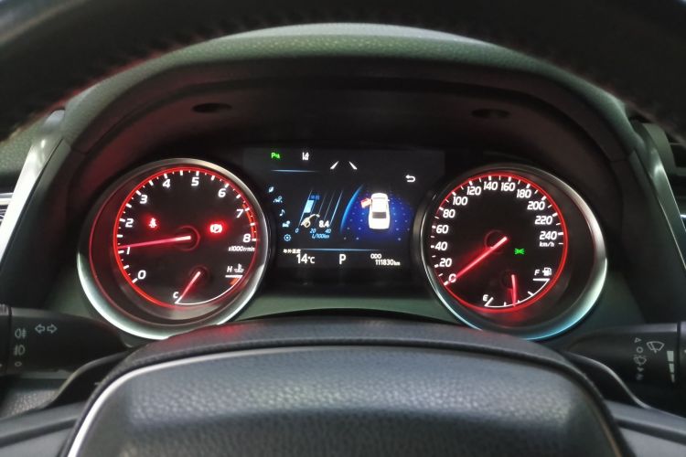 丰田 凯美瑞 2018款 2.5S 锋尚版中控内饰14