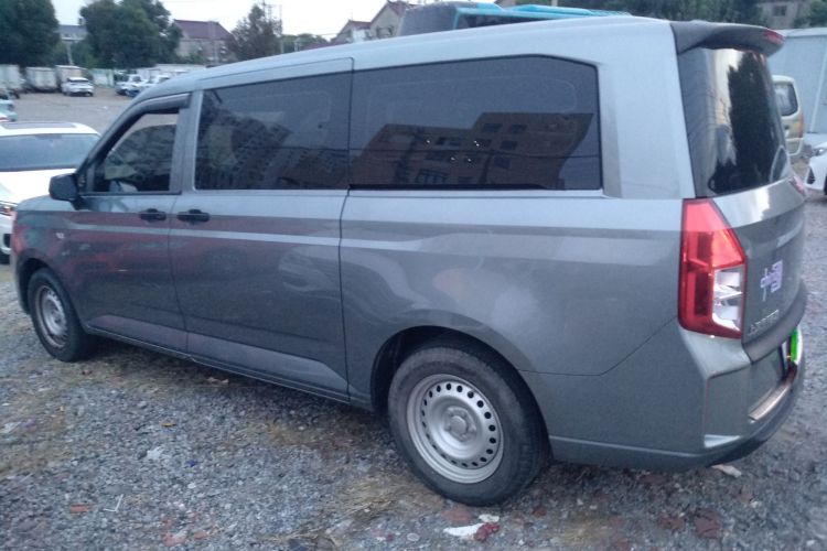 五菱汽车 五菱征程 2022款 2.0L 手动创业型车身外观4