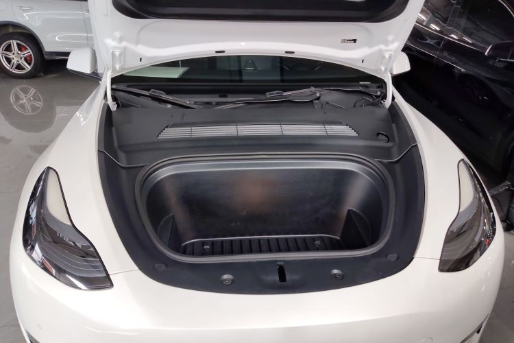 特斯拉 Model Y 2022款 改款 长续航全轮驱动版机舱底盘24