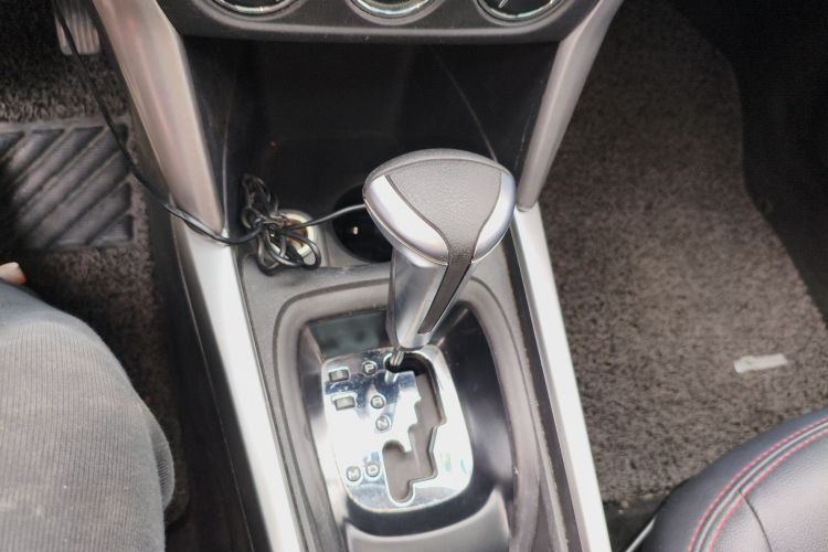 雪铁龙C3-XR 2015款 1.6L 自动先锋型局部细节18