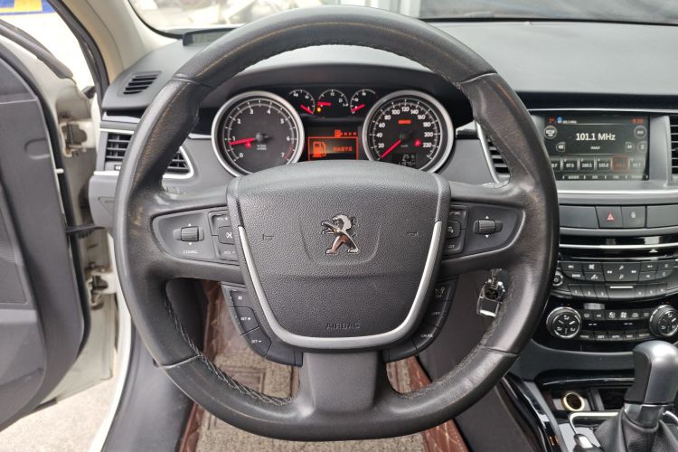 标致508 2013款 2.0L 两周年纪念 自动智享版中控内饰13