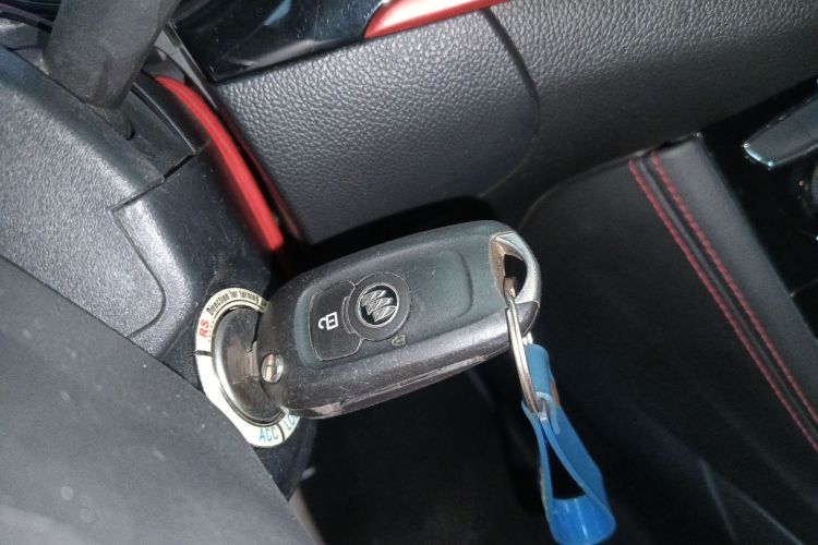 别克 威朗 2016款 两厢GS 20T 双离合豪情运动型中控内饰11