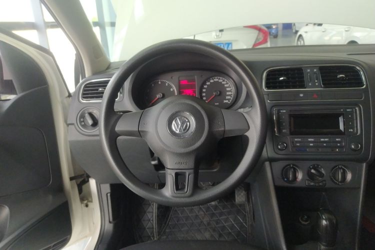 大众 Polo 2013款 1.6L 自动舒适版中控内饰13