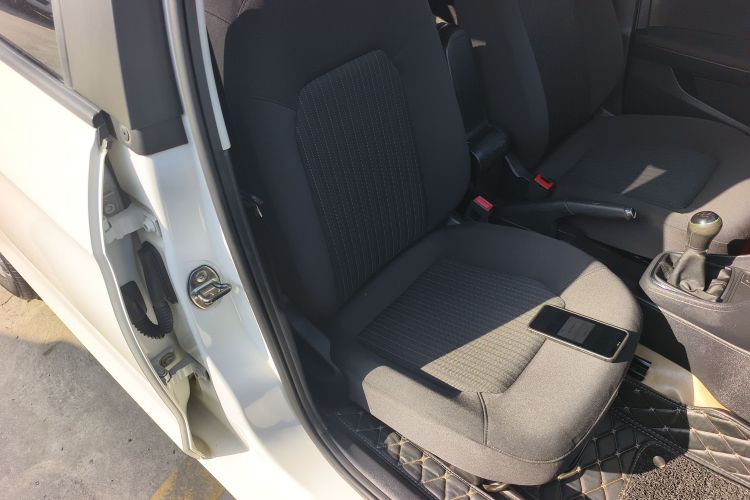 大众 捷达 2013款 1.6L 手动舒适型局部细节41