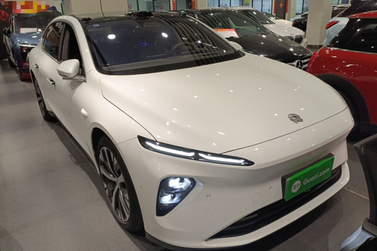 蔚来ET7 2024款 75kWh 行政版车身外观3