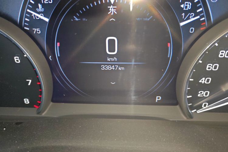 凯迪拉克XT5 2018款 25T 豪华型中控内饰15