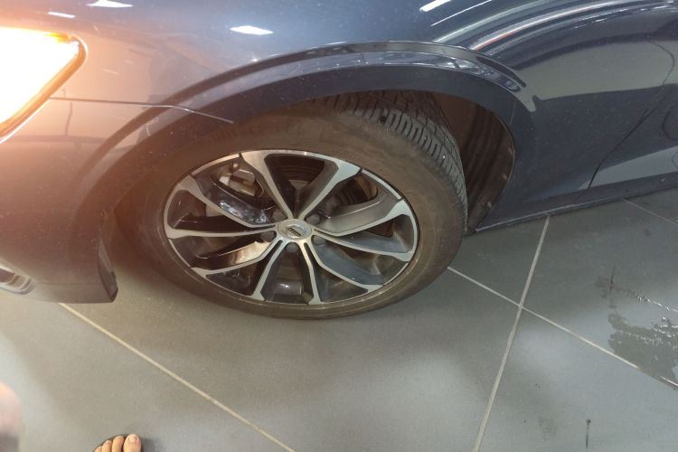 沃尔沃S60 2022款 B4 智逸豪华版车身外观6007