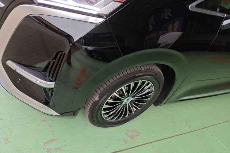 腾势D9 2022款 DM-i 1040 尊贵型车身外观6007