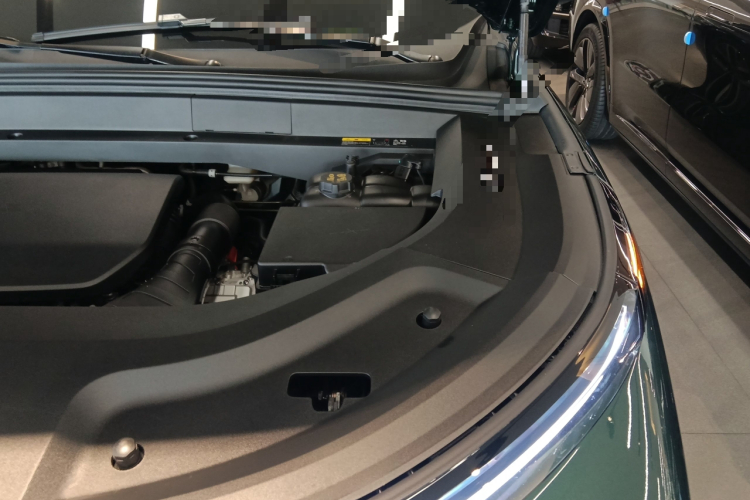 理想汽车 理想L9 2022款 Max机舱底盘26