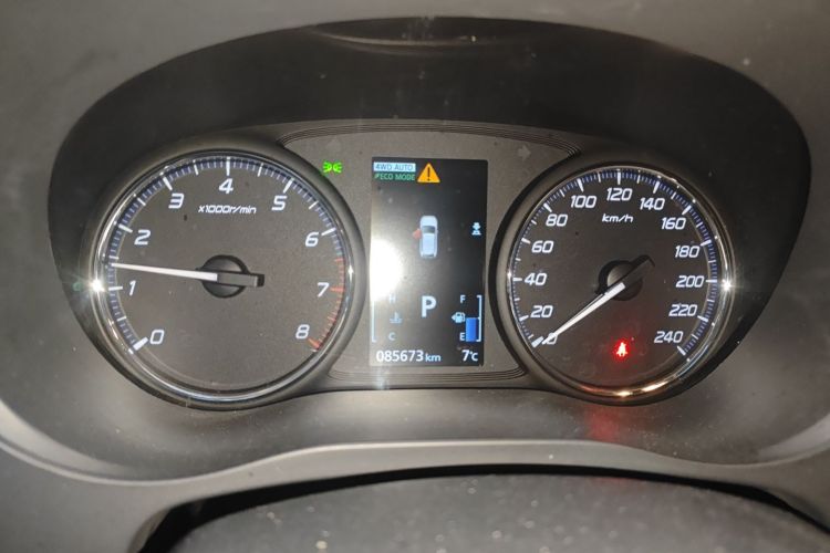 三菱 欧蓝德 2018款 2.4L 四驱豪华版 7座中控内饰14