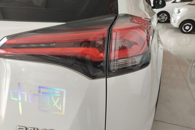 丰田 RAV4荣放 2019款 2.0L CVT两驱先锋版 国V车身外观9