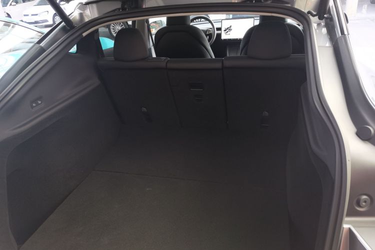 特斯拉 Model Y 2025款 后轮驱动 首发版机舱底盘23