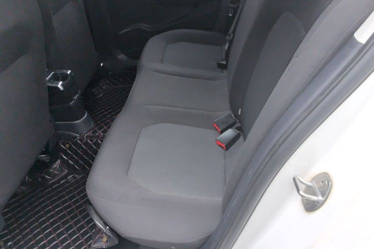 大众 捷达 2015款 1.6L 自动时尚型中控内饰21