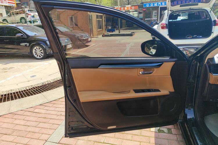 雷克萨斯ES 2016款 200 Midnight特别限量版中控内饰47