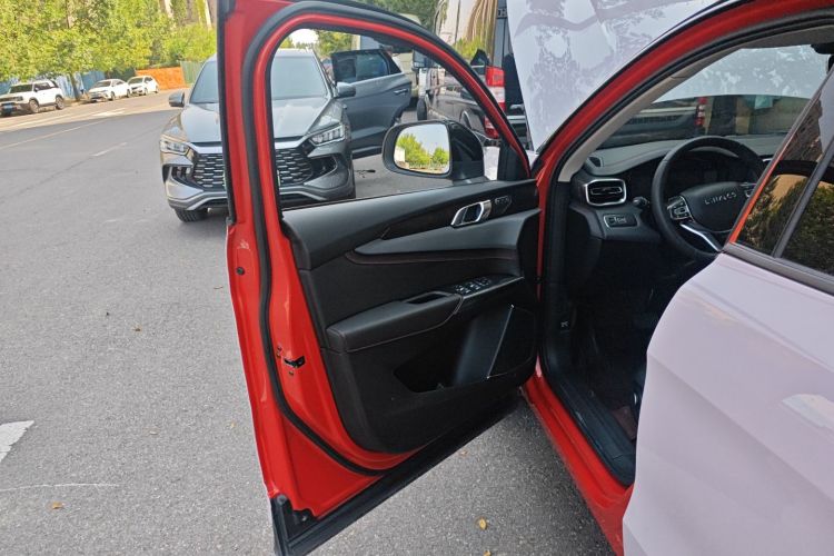 领克01 2019款 2.0T 四驱劲Pro版 国VI中控内饰7007