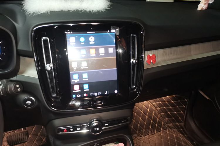 沃尔沃XC40 2023款 B3 智远豪华版中控内饰16