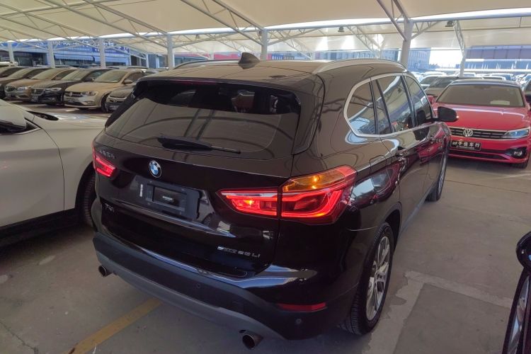 宝马X1 2018款 sDrive20Li 领先型车身外观7