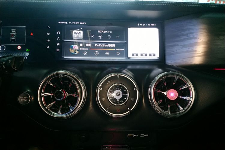 坦克300 2021款 越野版 2.0T 征服者局部细节16