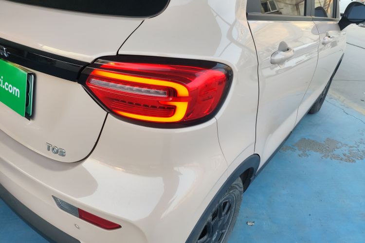 零跑汽车 零跑T03 2023款 310轻享版车身外观9